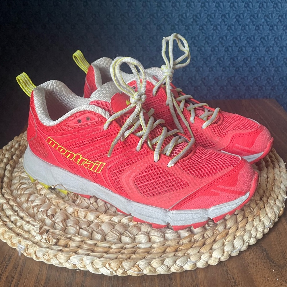 Montrail Hiking Shoe Women Size 7.5 Outdoors Gorpcore Athletic Explore Colourful